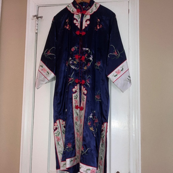 Replica traditional Chinese robe - Picture 1 of 8
